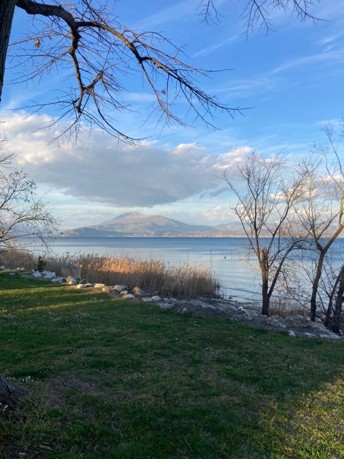 Garda Art&Lake Peschiera del Garda Bagian luar foto