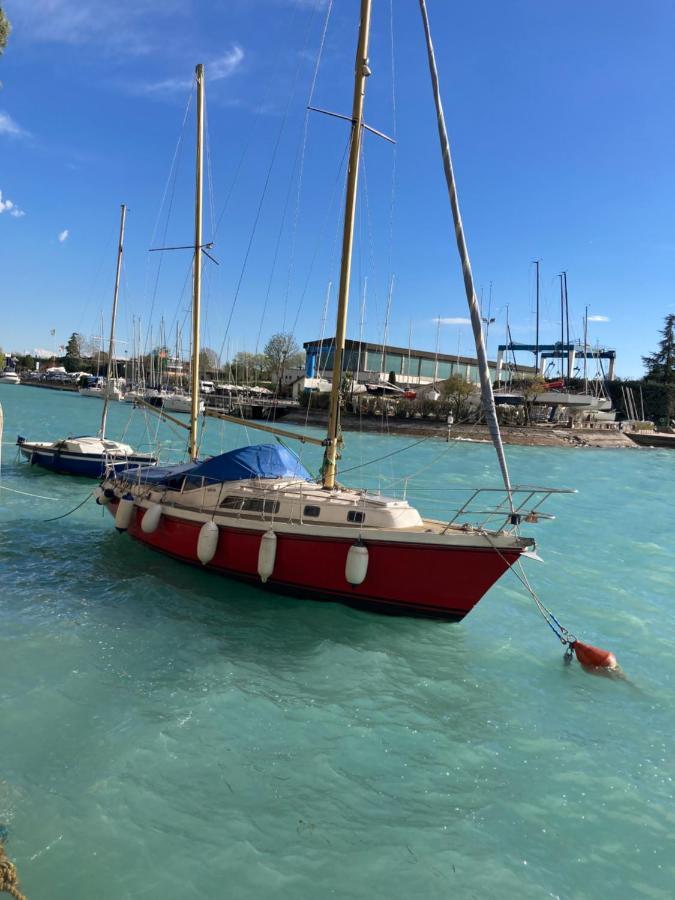 Garda Art&Lake Peschiera del Garda Bagian luar foto